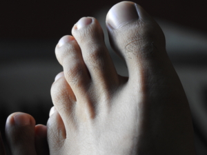 man feet, toe, man foot