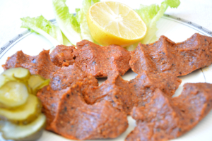 cigkofte turkish food bulgur lettuce kofte cig turkish raw culture gourmet meatball
