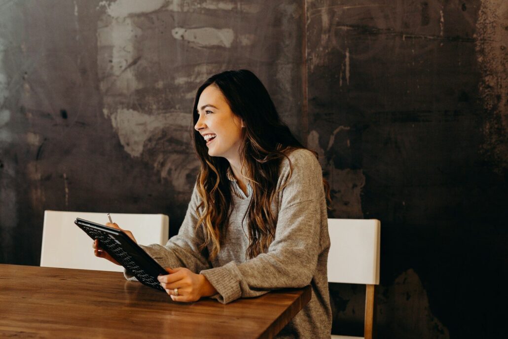 Why Your Brand New Business Looks ‘Unprofessional’ Online (And How to Fix It) | iGlobalWeb | Web Design SEO eCommerce Marketing Printing Company | jbwcenourcg make my startup look legit website