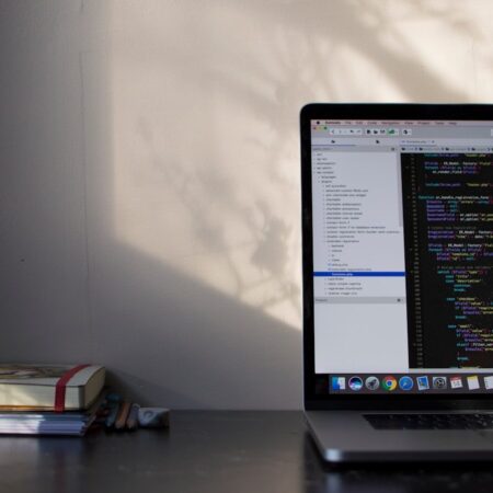 xrvdyzrgdw4 450x450 | Home | iGlobalWeb MacBook Pro showing programming language
